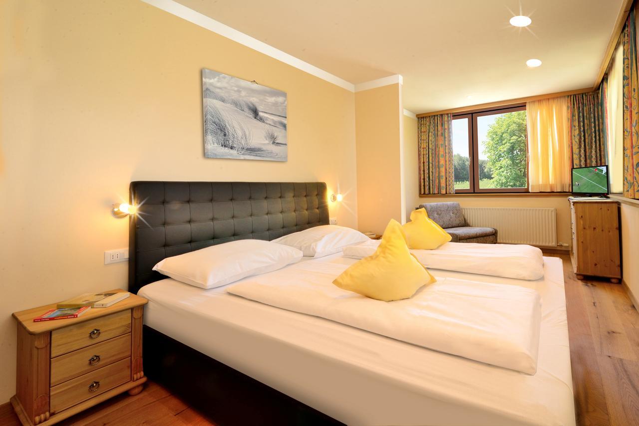 Hotel Floetscherhof Natz-Schabs Luaran gambar